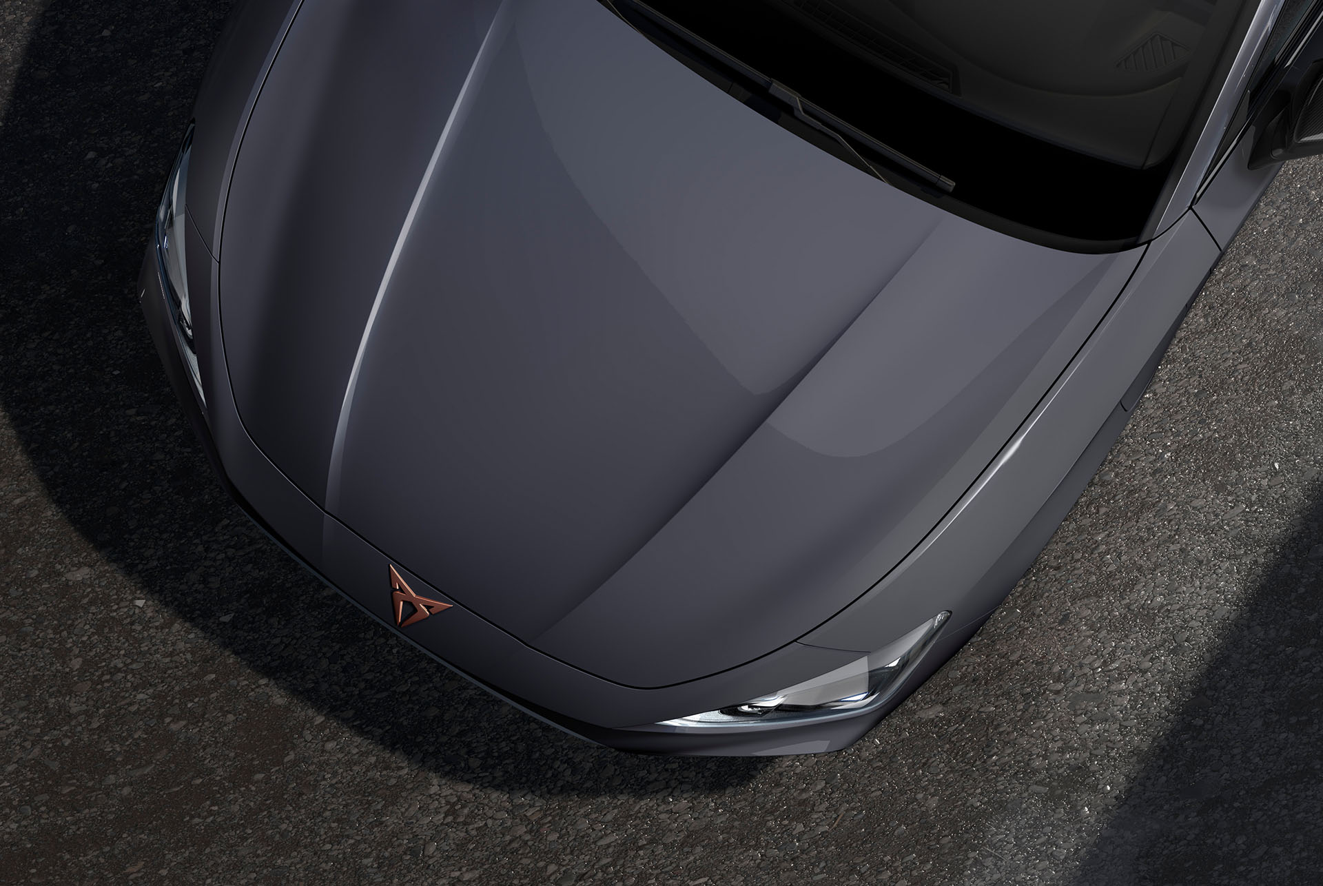 Draufsicht auf die Motorhaube des neuen CUPRA Leon Sportstourer 2024 in Graphene Grey